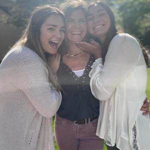 Meet your Posher, Kim